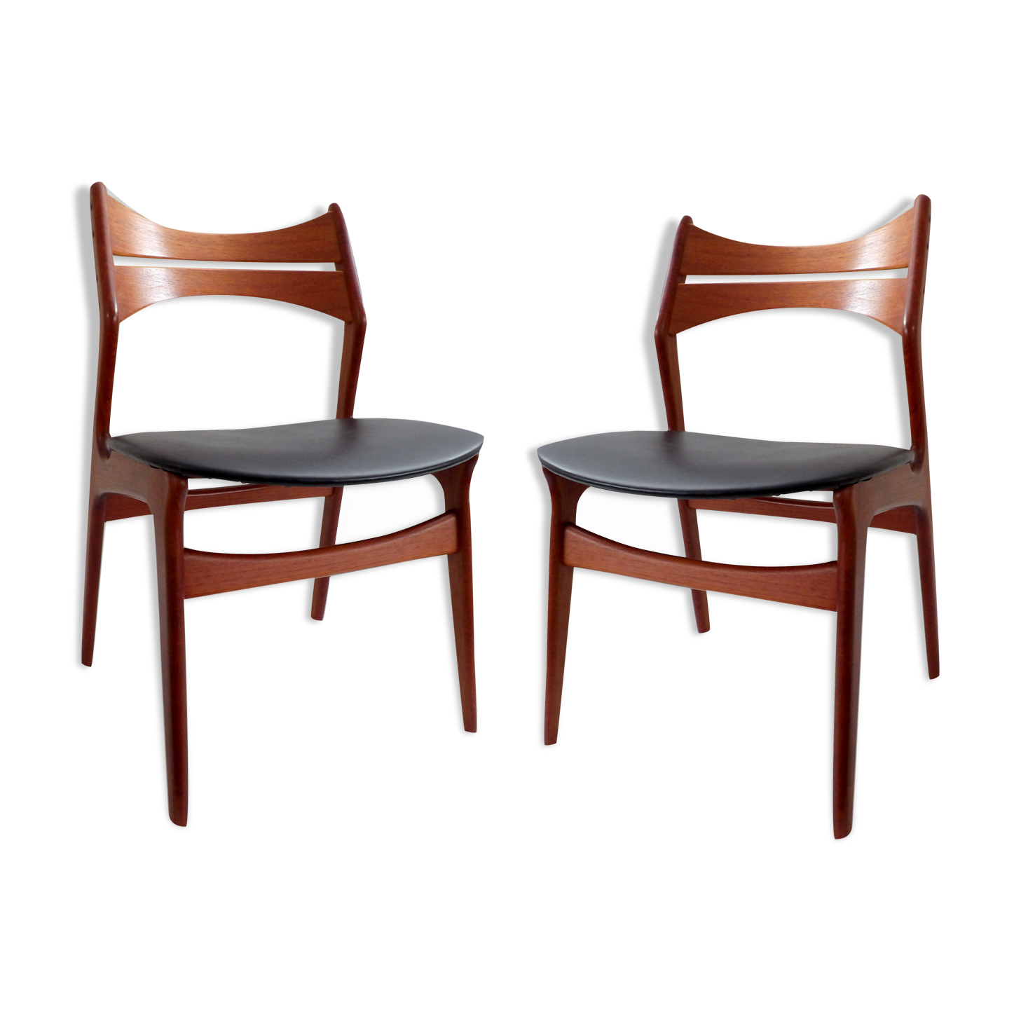 Un lot de deux chaises danoises modele 310 d'Erik Buck, 1960
