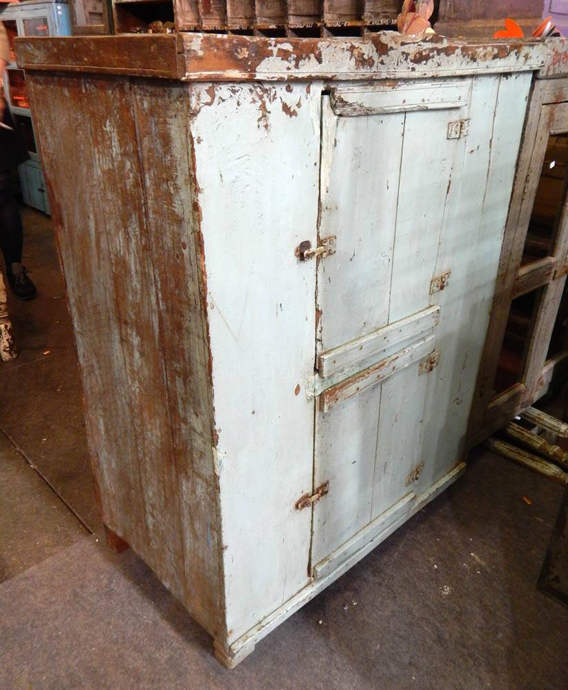 Antique sideboard teak furniture patina origin craftsmanship india tha-in-daga