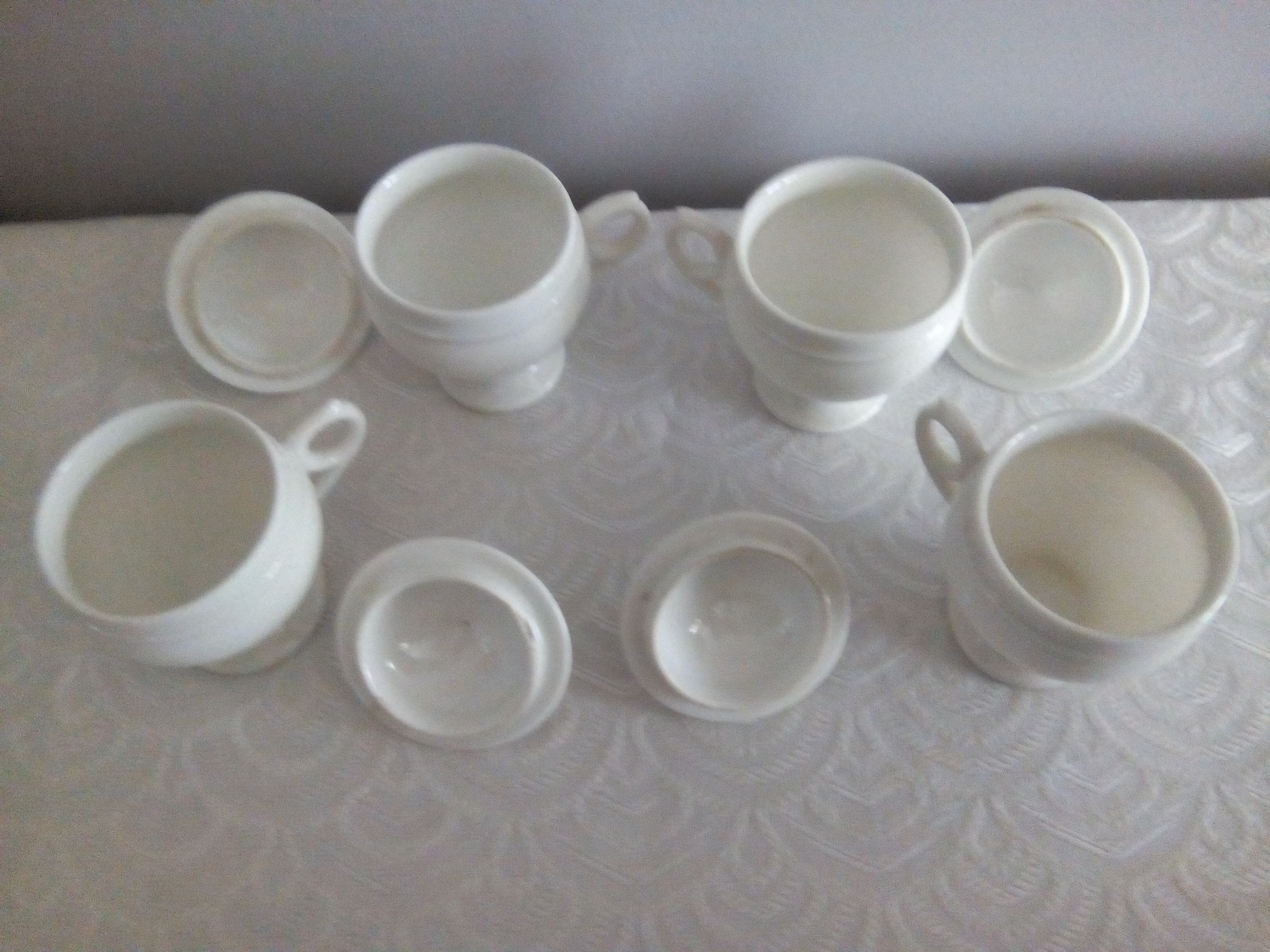 4 Porcelain cream jars