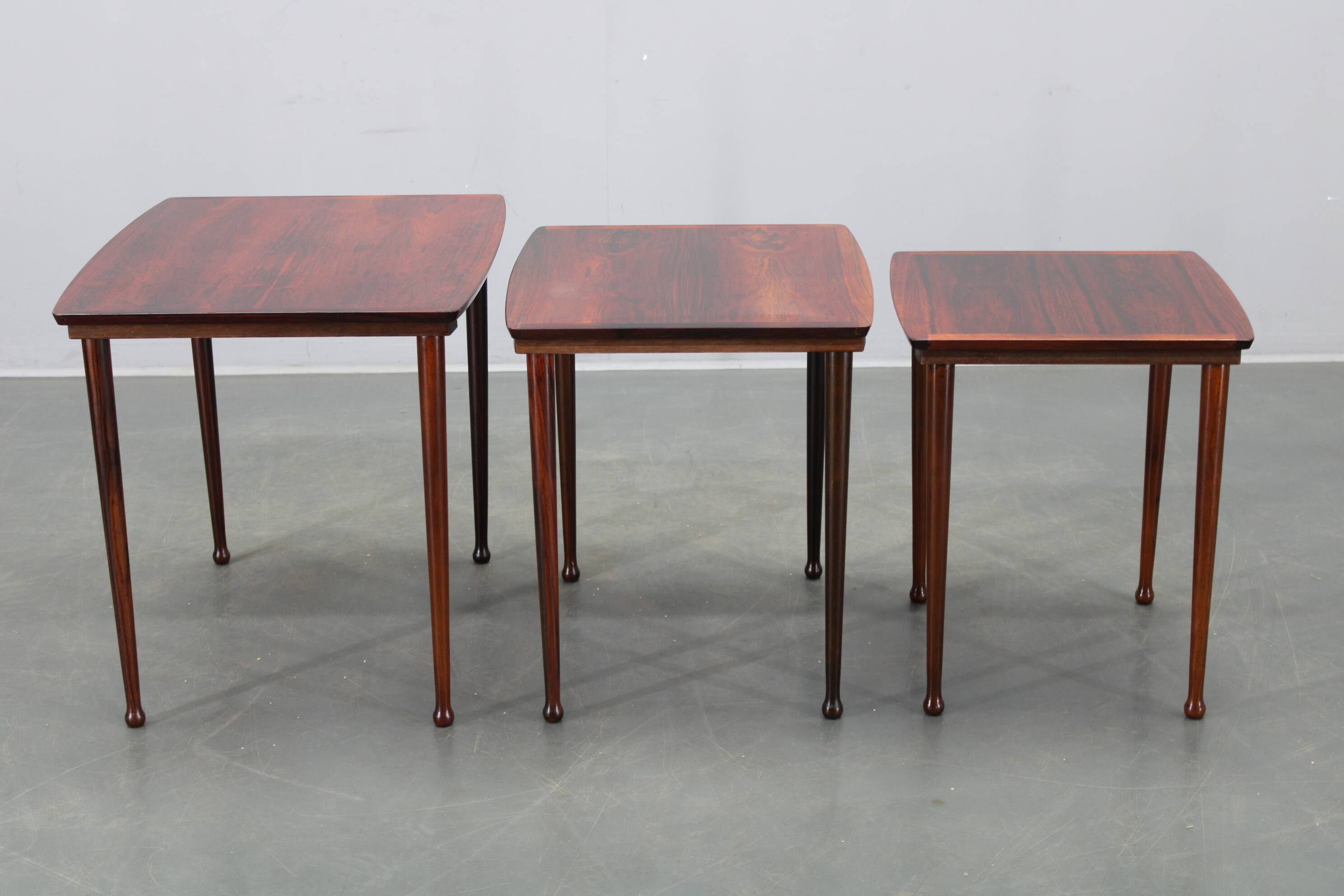 Mid-century Danish nesting tables in solid wood and veneer, 1960s