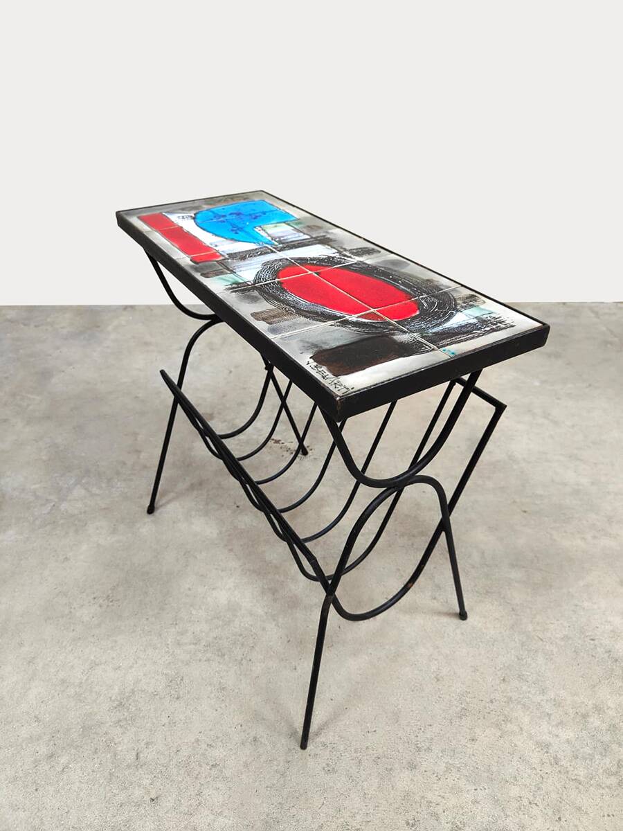 Vintage design magazine rack tile table Belarti