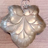 Brass leaf catchall