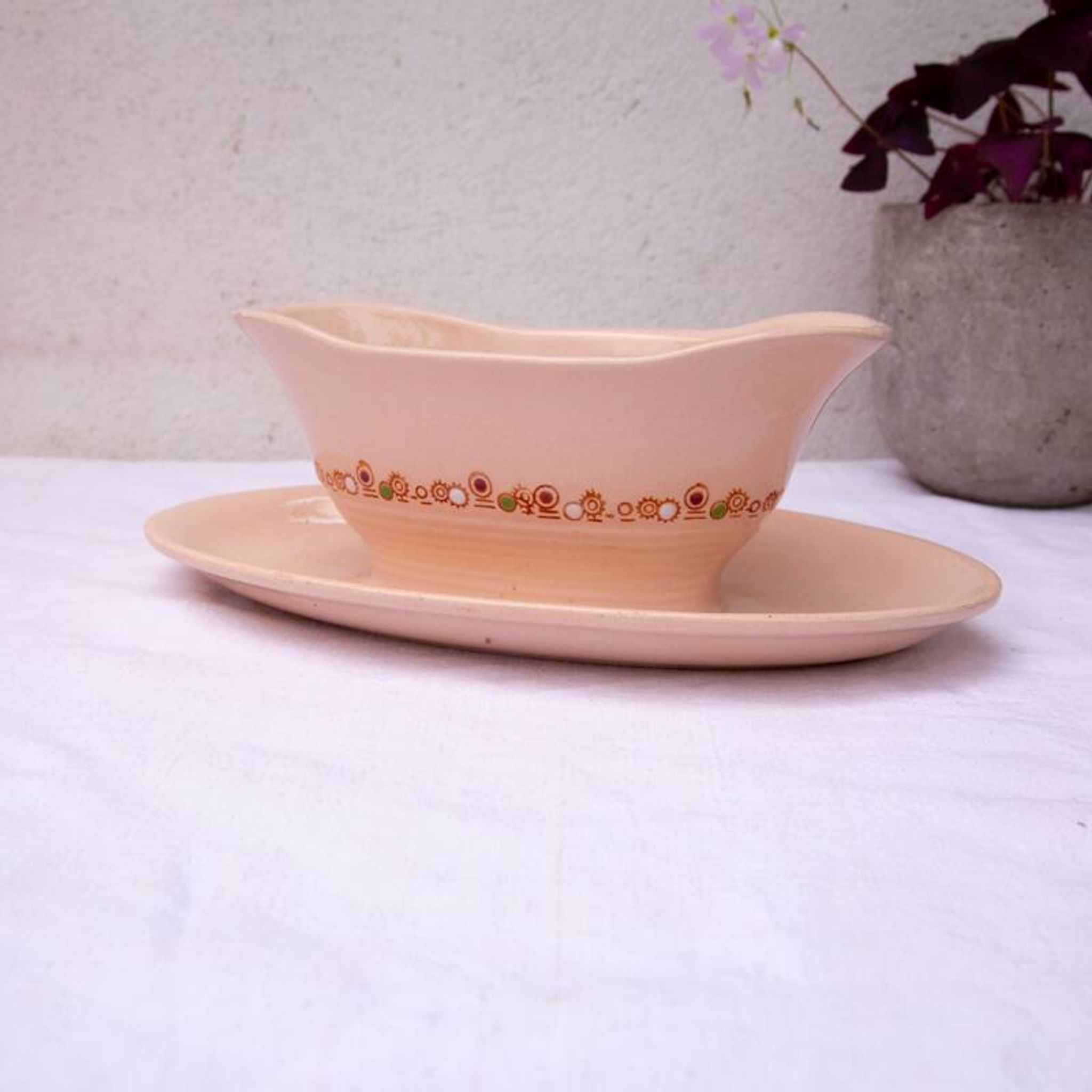 Betty Longwy sauce boat