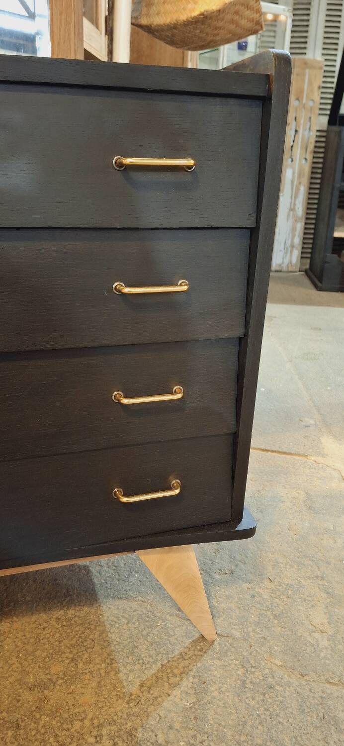 Vintage chest of drawers