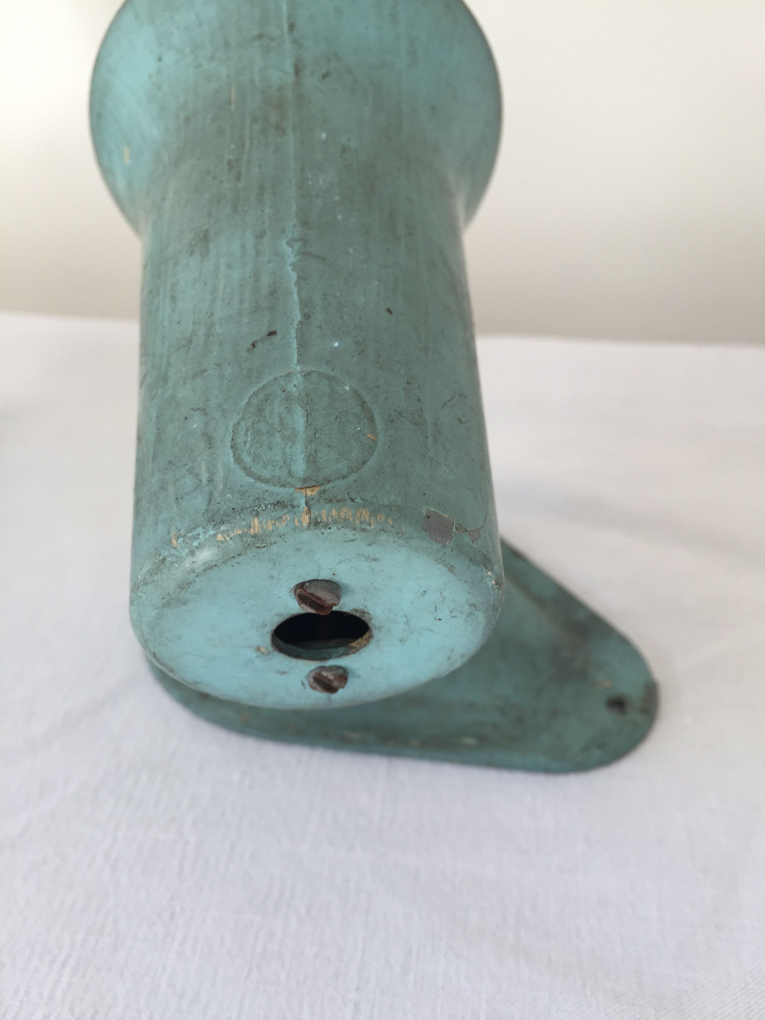 2 wall lights amps Lita