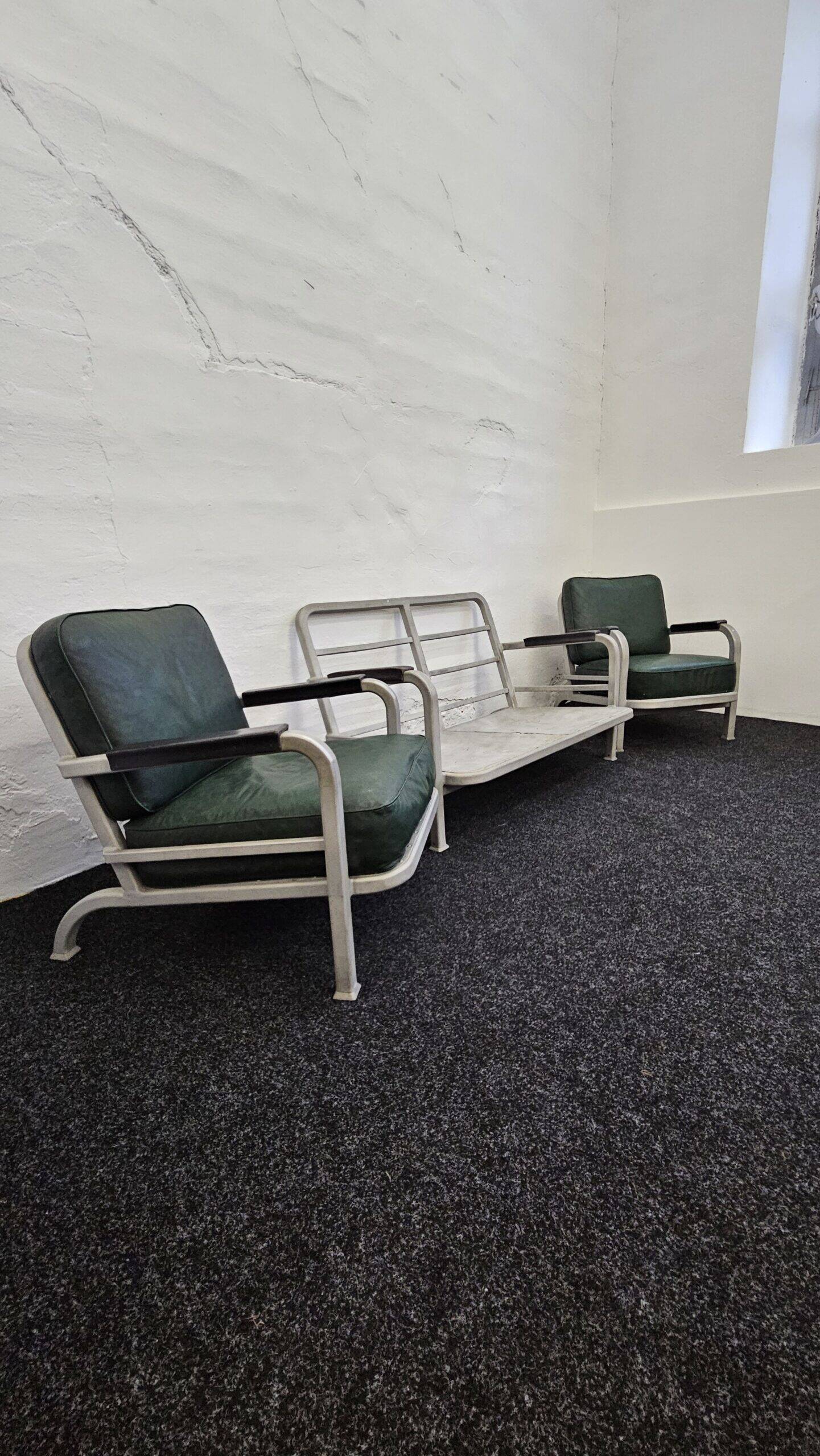 Mid century US Army Aluminium  Sofa and Armchairs by Hans H. Hunnebeck,1953