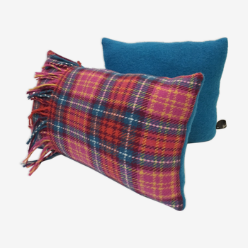 Set of 2 Scottish fushia and blue cushions