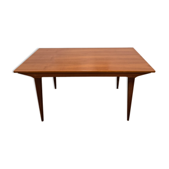 Scandinavian table