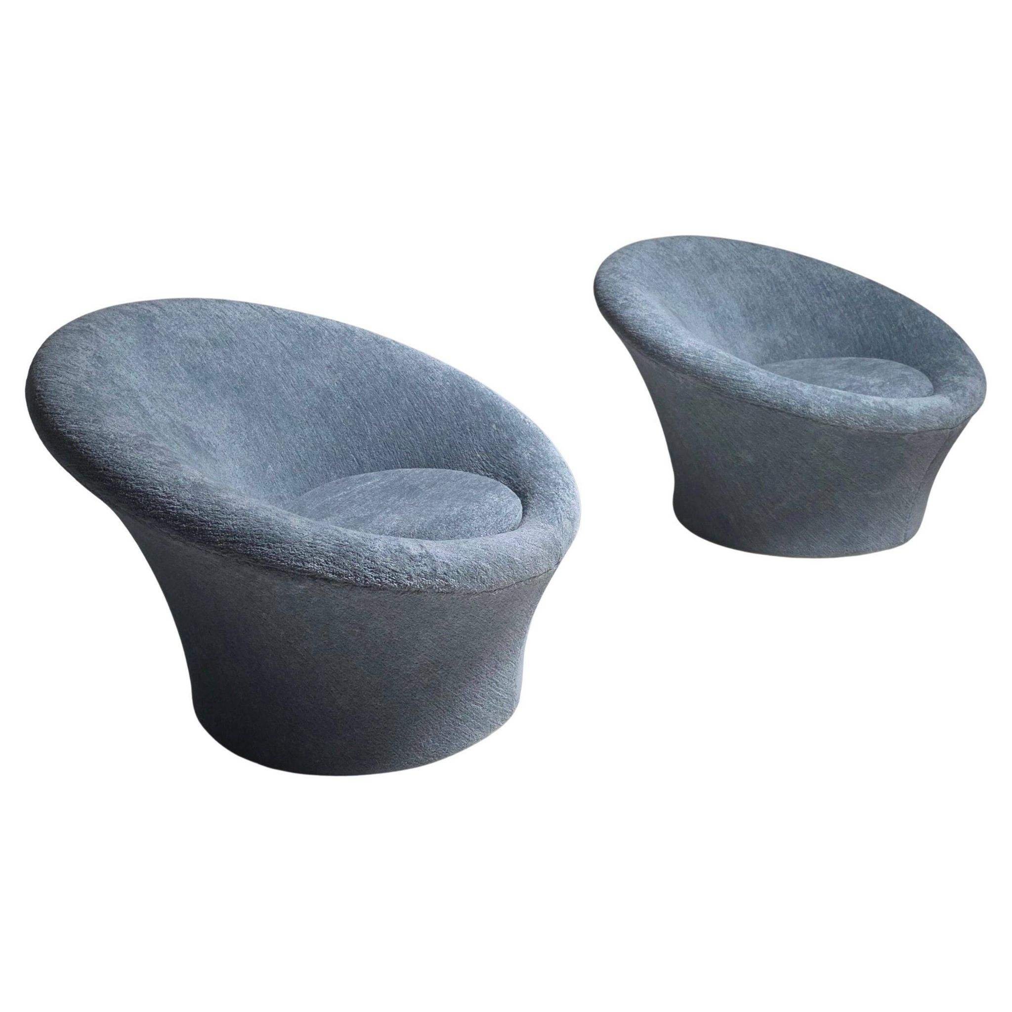 Pair of light blue Mushroom lounge chairs by Pierre Paulin for Artifort, 1960s