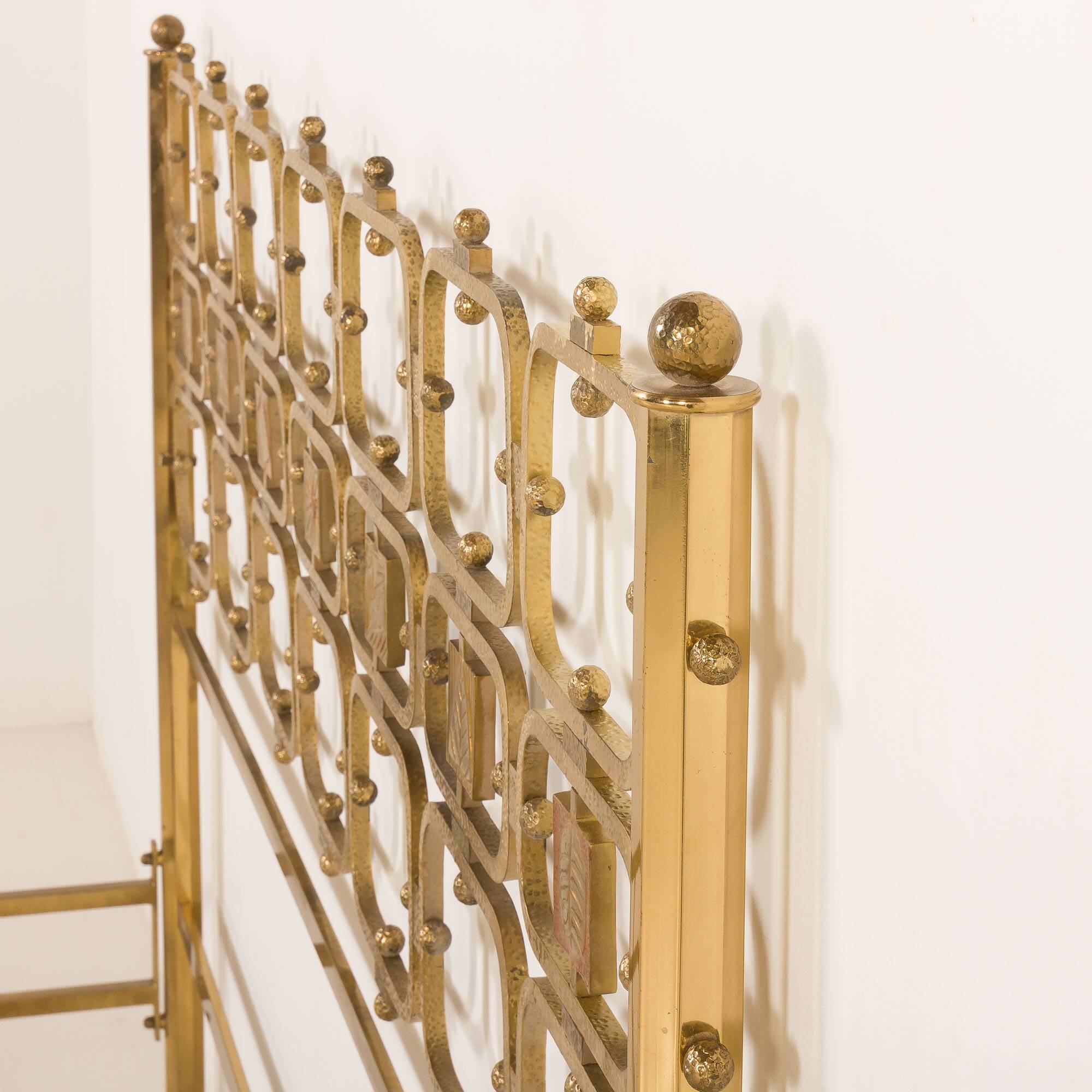 Italian brass bed by Ciansky, Shelba and Luciano Frigerio for Frigerio di Desio, 1960s.