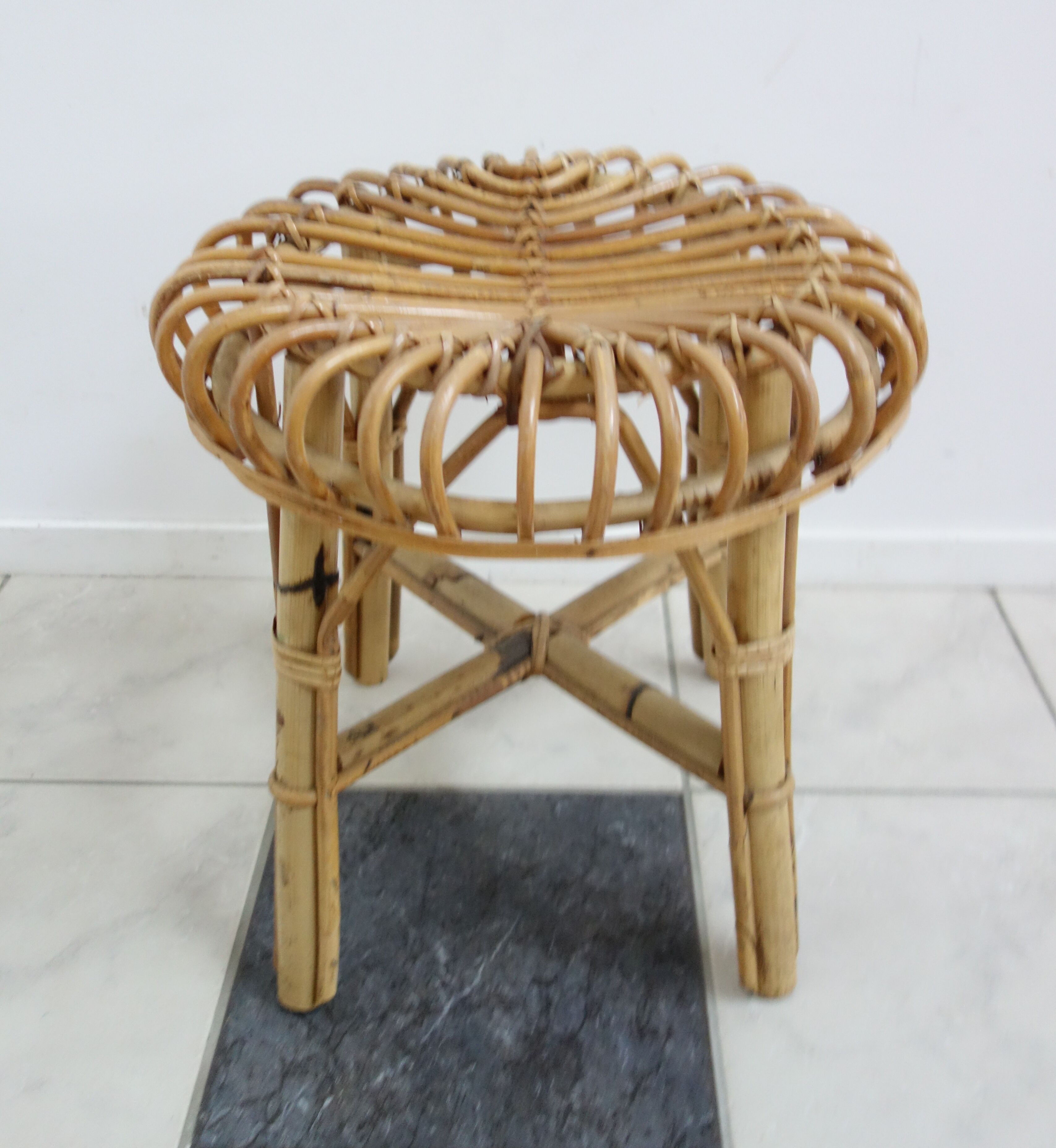 Wicker round footstool