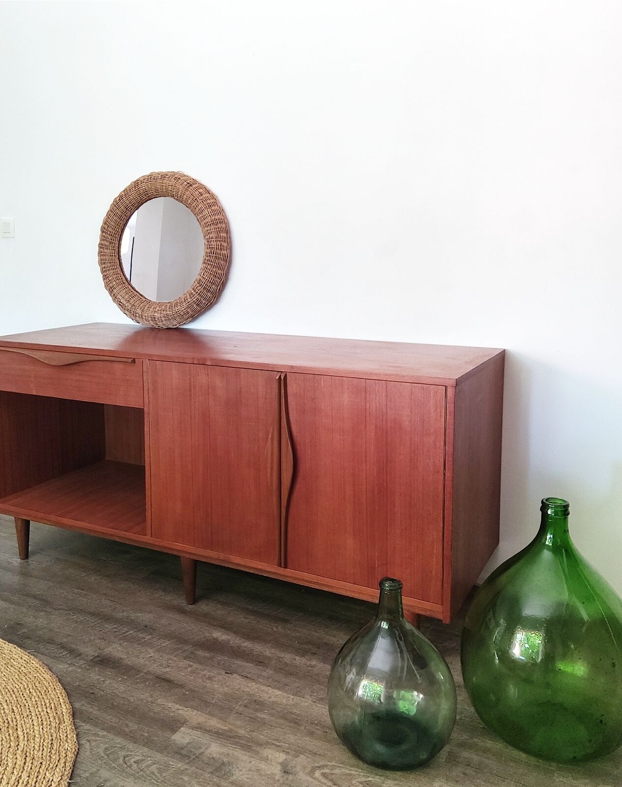 Vintage teak row