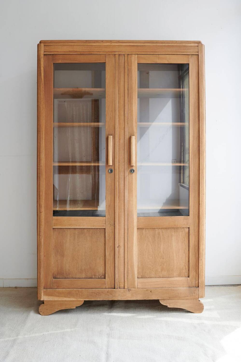 Art Deco glass cabinet