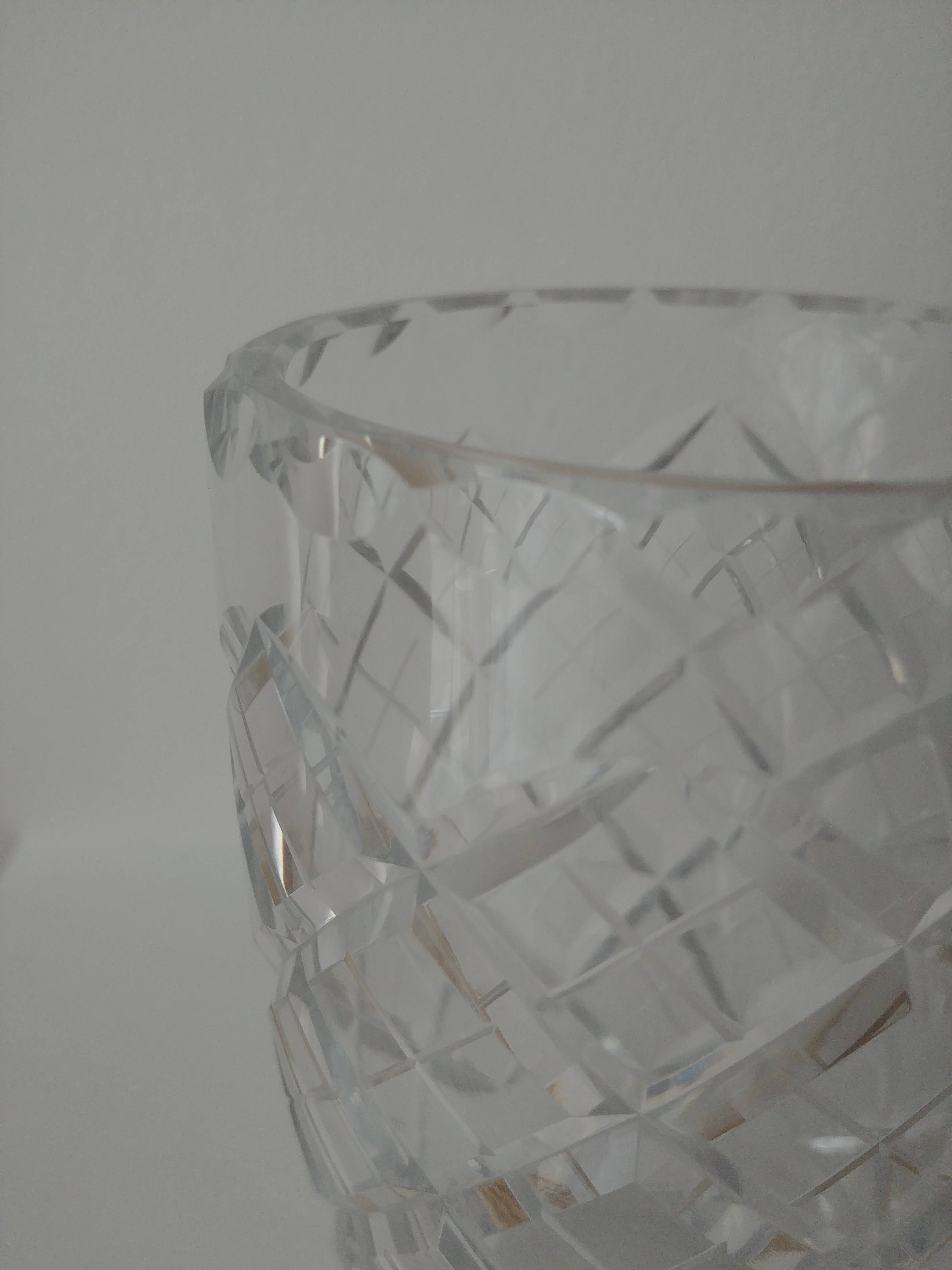 Glass vase