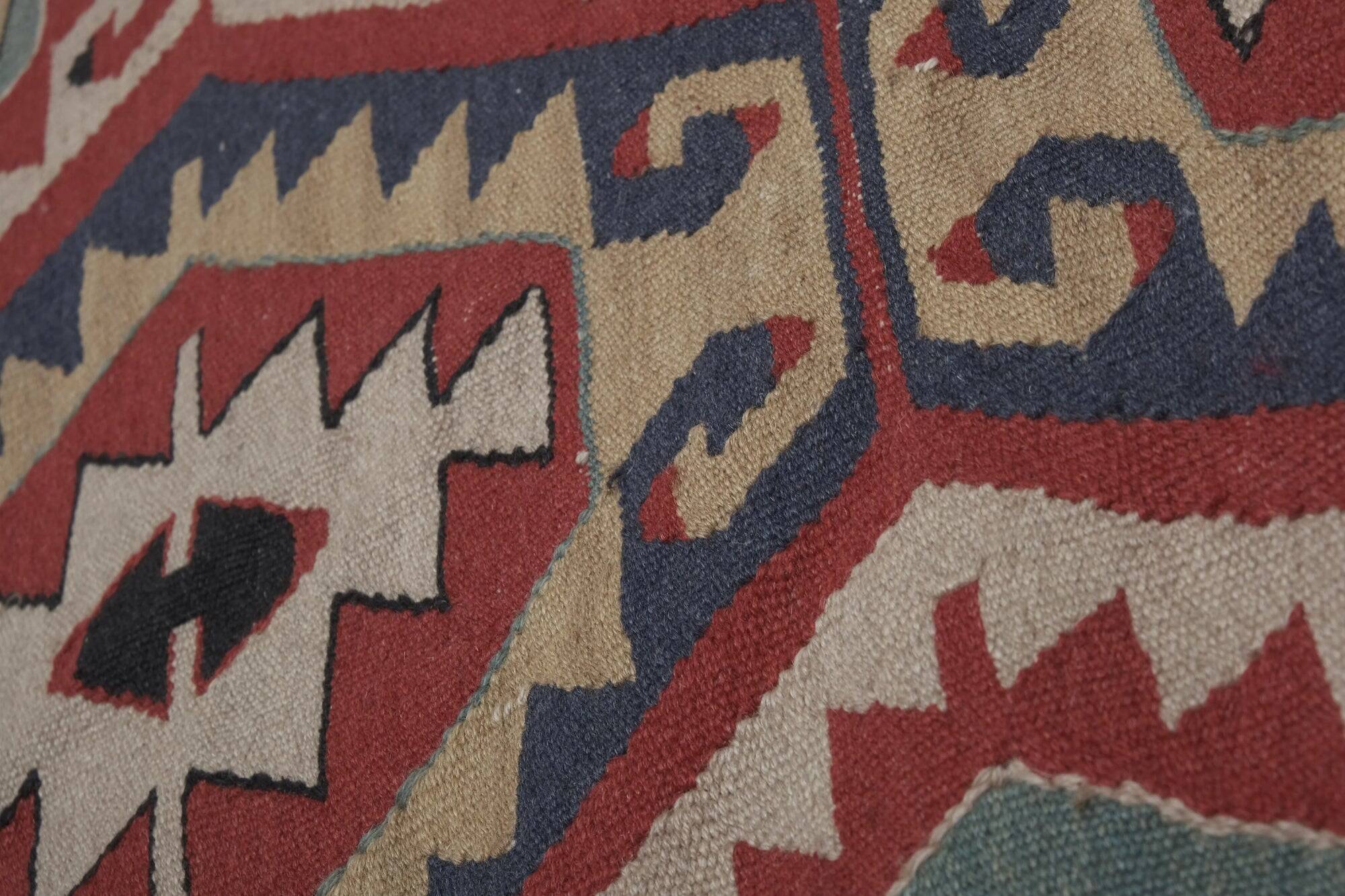 Vintage Turkish kilim, handwoven, 116x171 cm.
