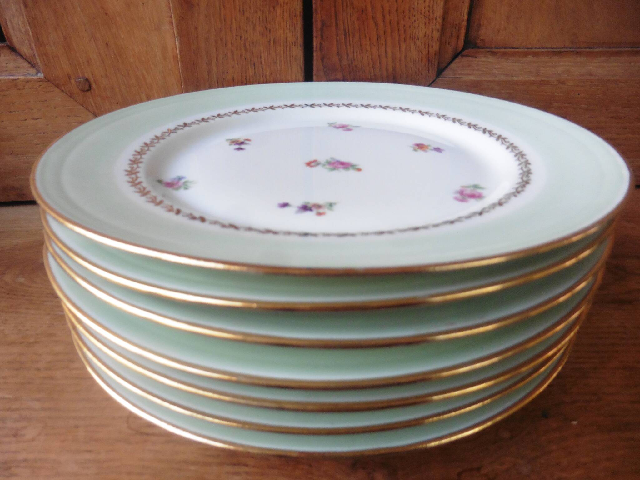 6 flat plates in PL Limoges porcelain 24 cm flower decoration with gold edging