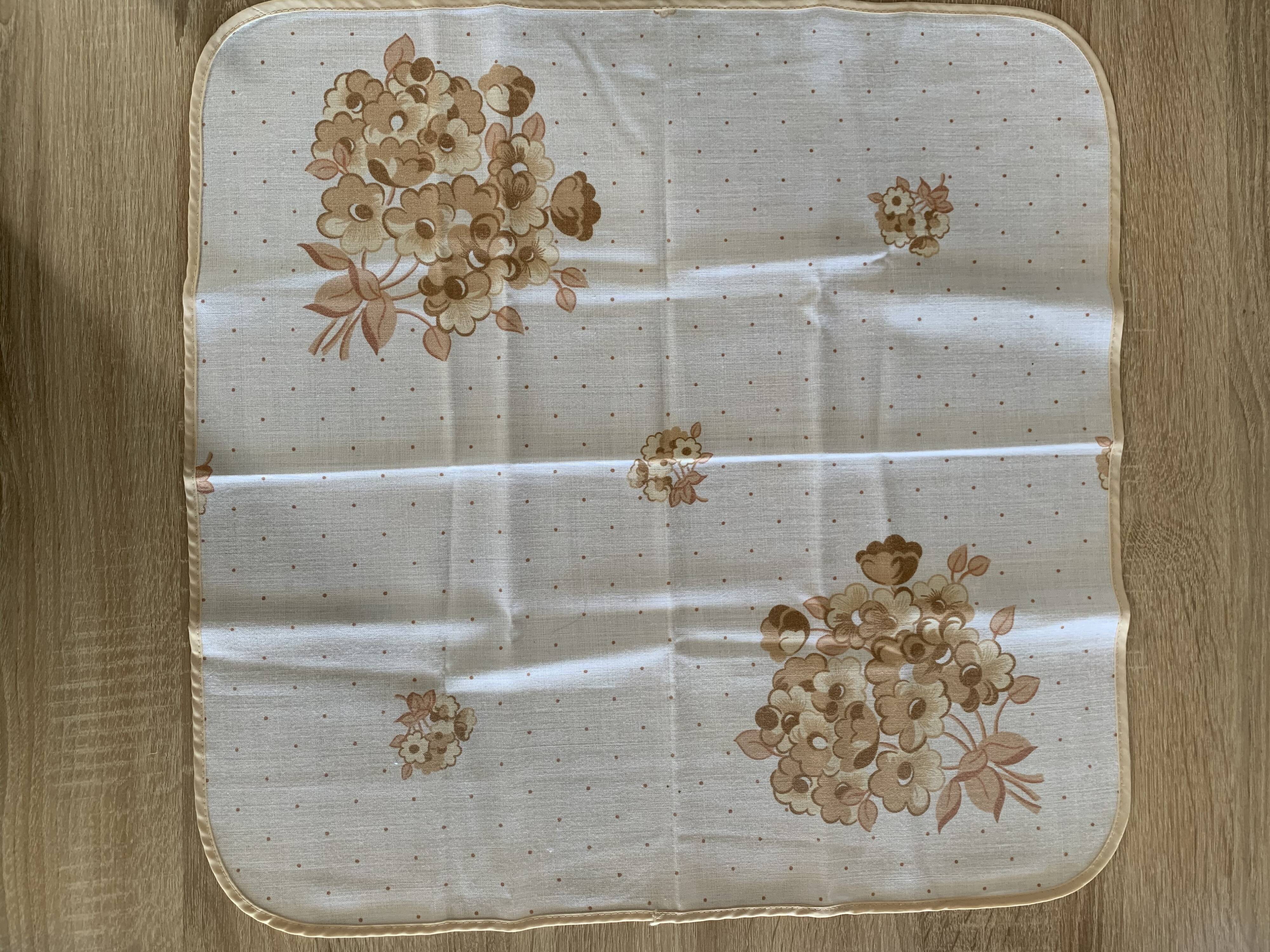 Lot 5 vintage towels