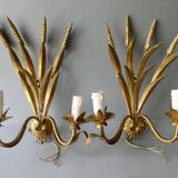 Pair of ear of wheat wall lights in gold metal, 1970s