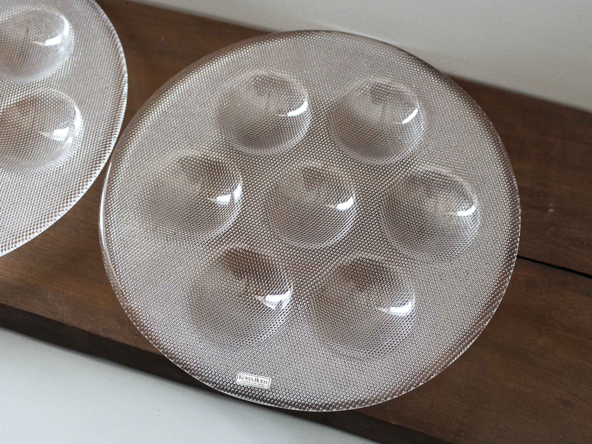 Set of 2 Kosta Boda oyster plates Sweden