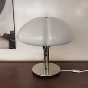 Mushroom lamp "quadrifoglio" in chrome metal by Gea Aulenti, harvey guzzini 1970