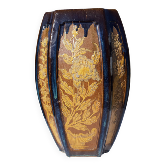 China vase in enamelled sandstone stamped stamp in hollow