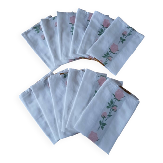 12 vintage napkins