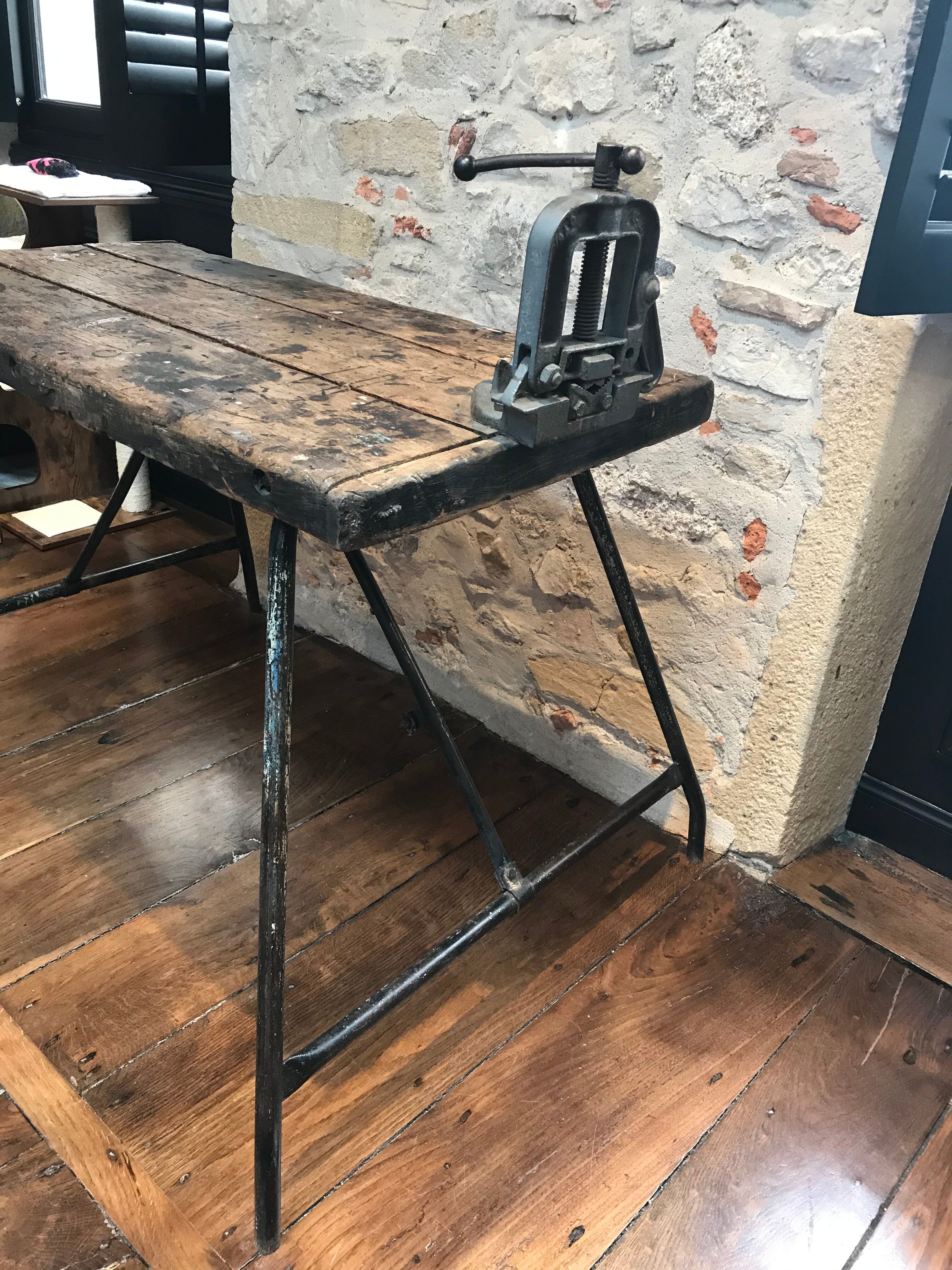 Bureau établi de plombier