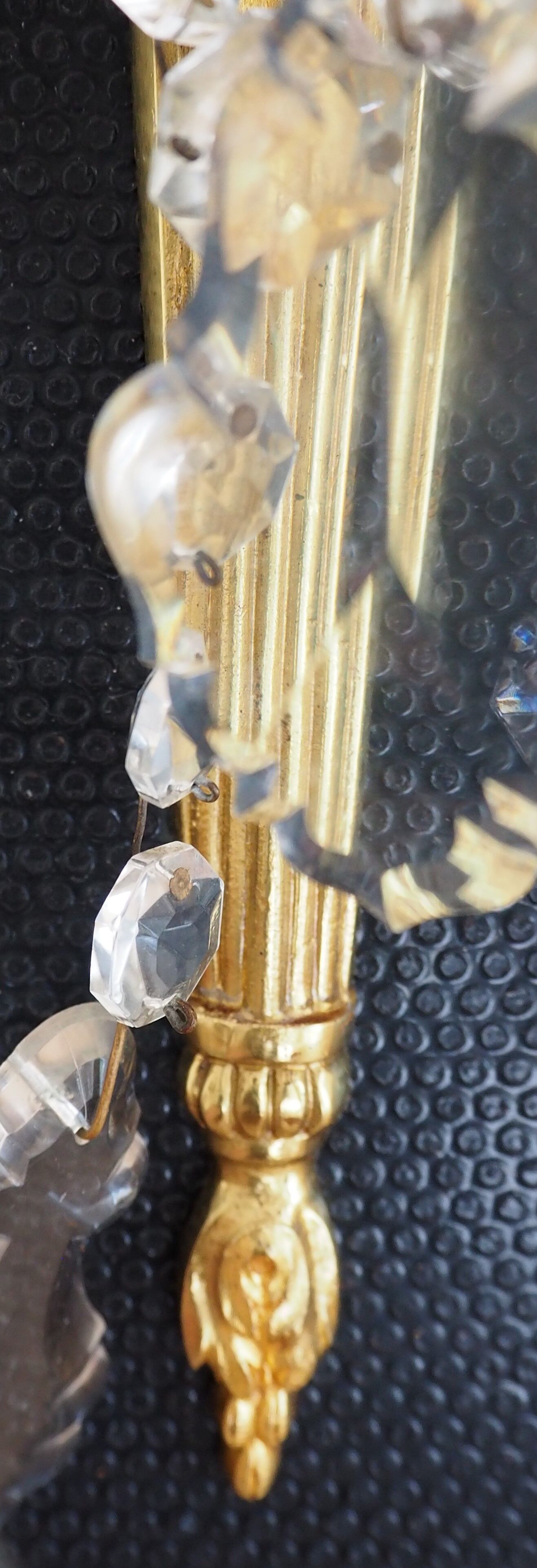 Pair of wall lamps two bronze lights with grapevines and crystal garlands – Louis XV style