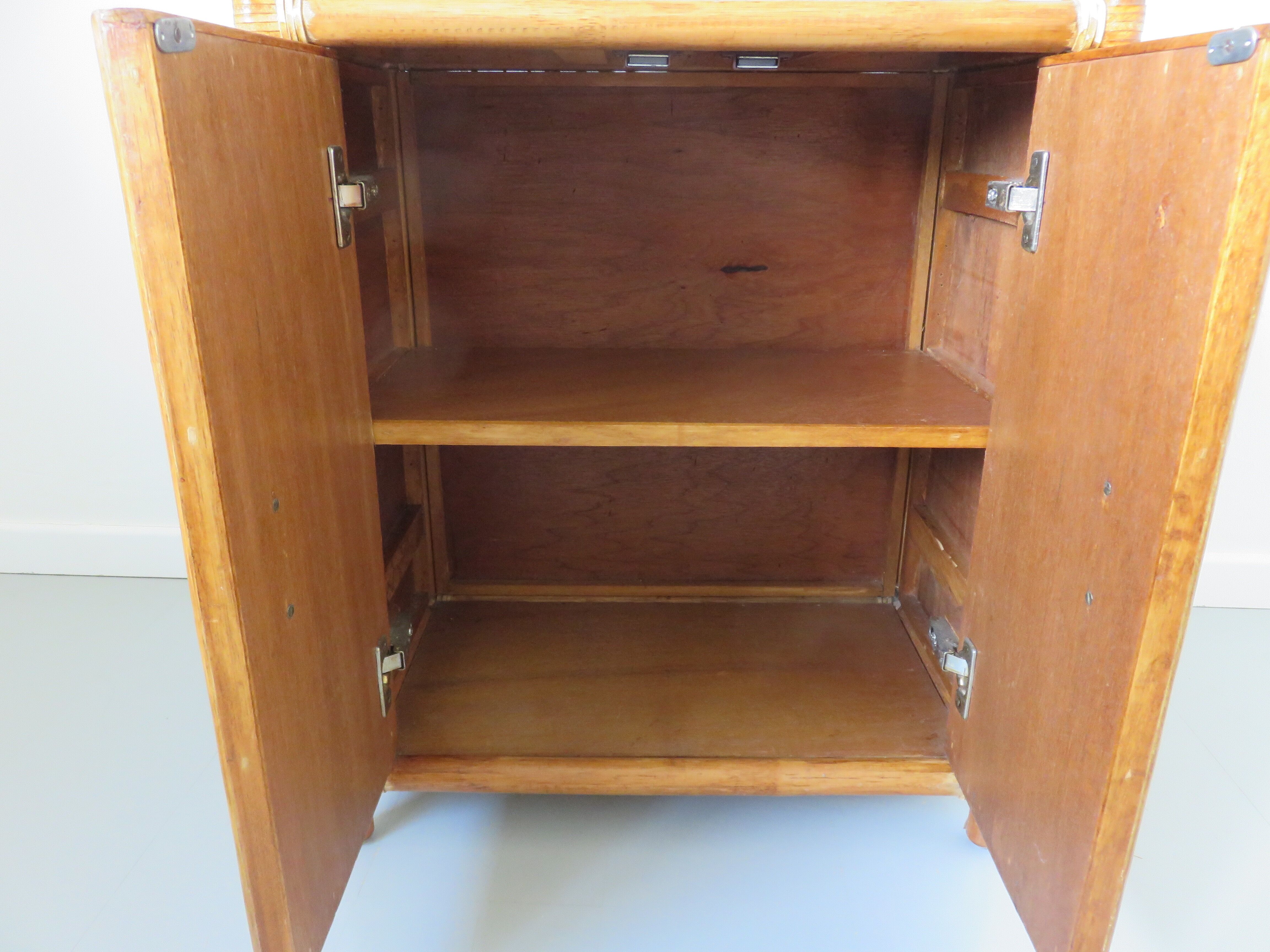 Etagère en rotin