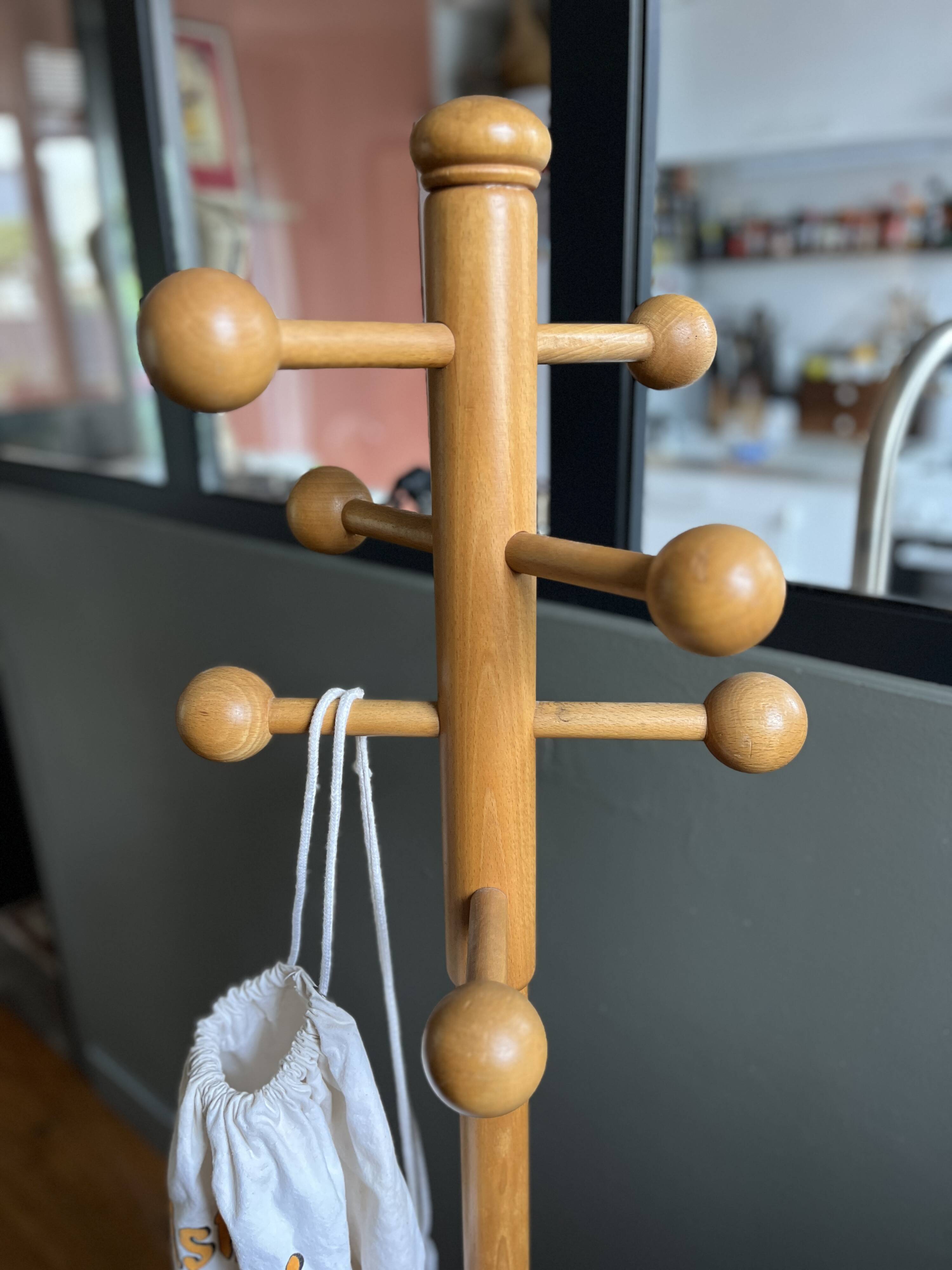 Children's coat rack