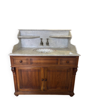 Toilet furniture 1900