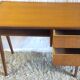 Bureau en chêne pieds compas, années 50-60
