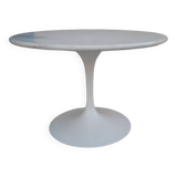 Eero saarinen table for Knoll 1970
