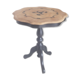 Turntable pedestal table