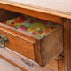 Commode en bois naturel