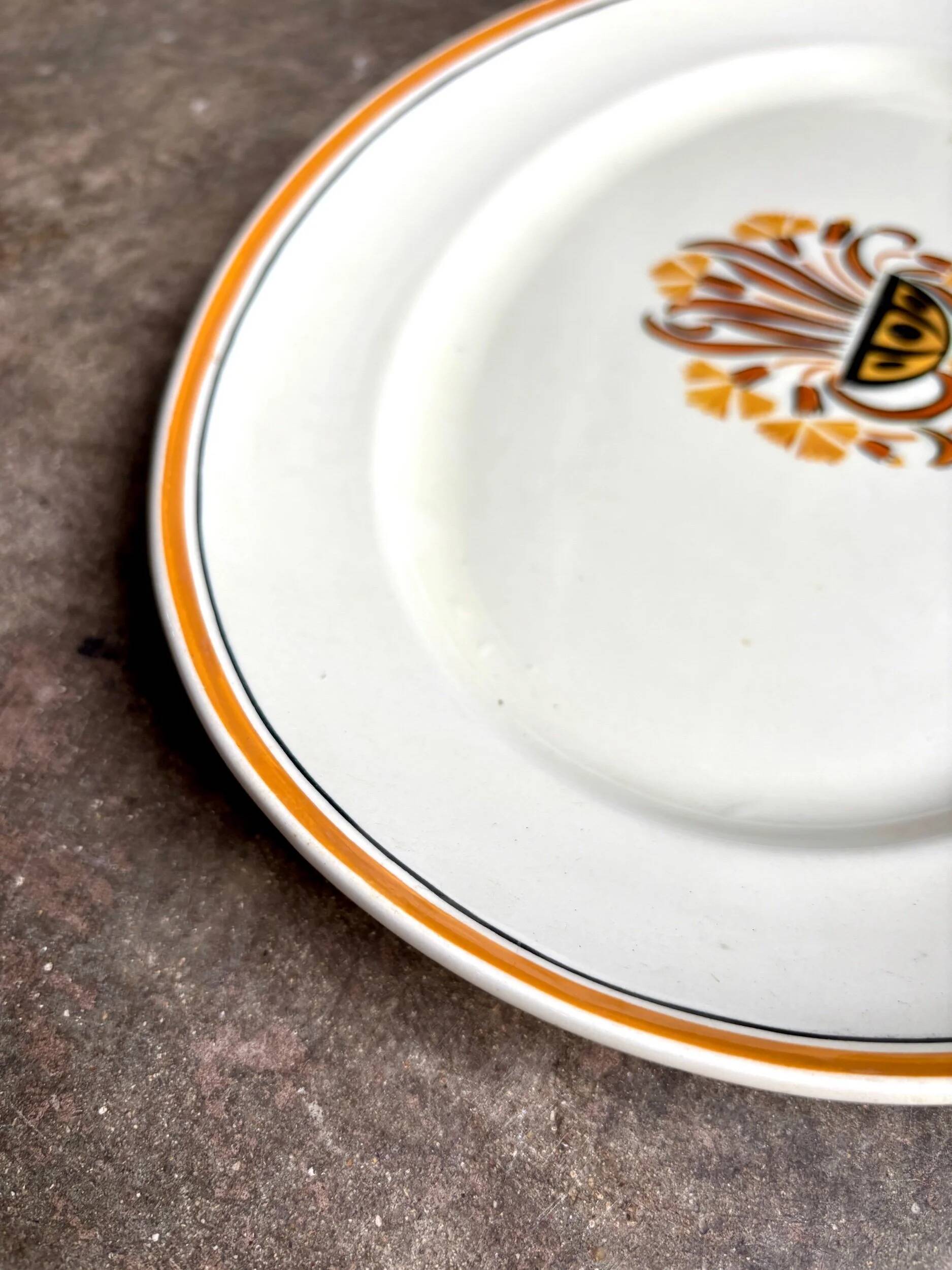 Creil & Montereau oval ironstone dish, "Oeillets" service