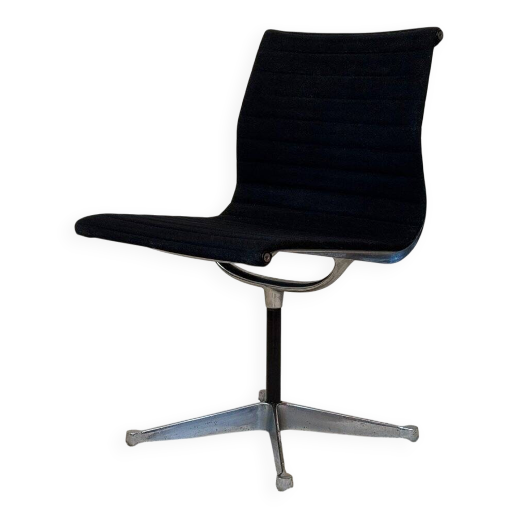Model EA 105 aluminium swivel chair by Eames for Herman Miller, 1970s