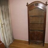 Beech display cabinet, 3 shelves, very good condition.