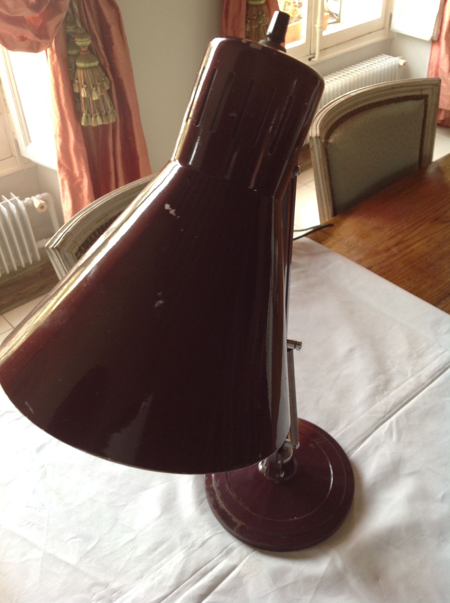 Vintage desk lamp, orientable, burgundy, 70s, brand AIRIMIA