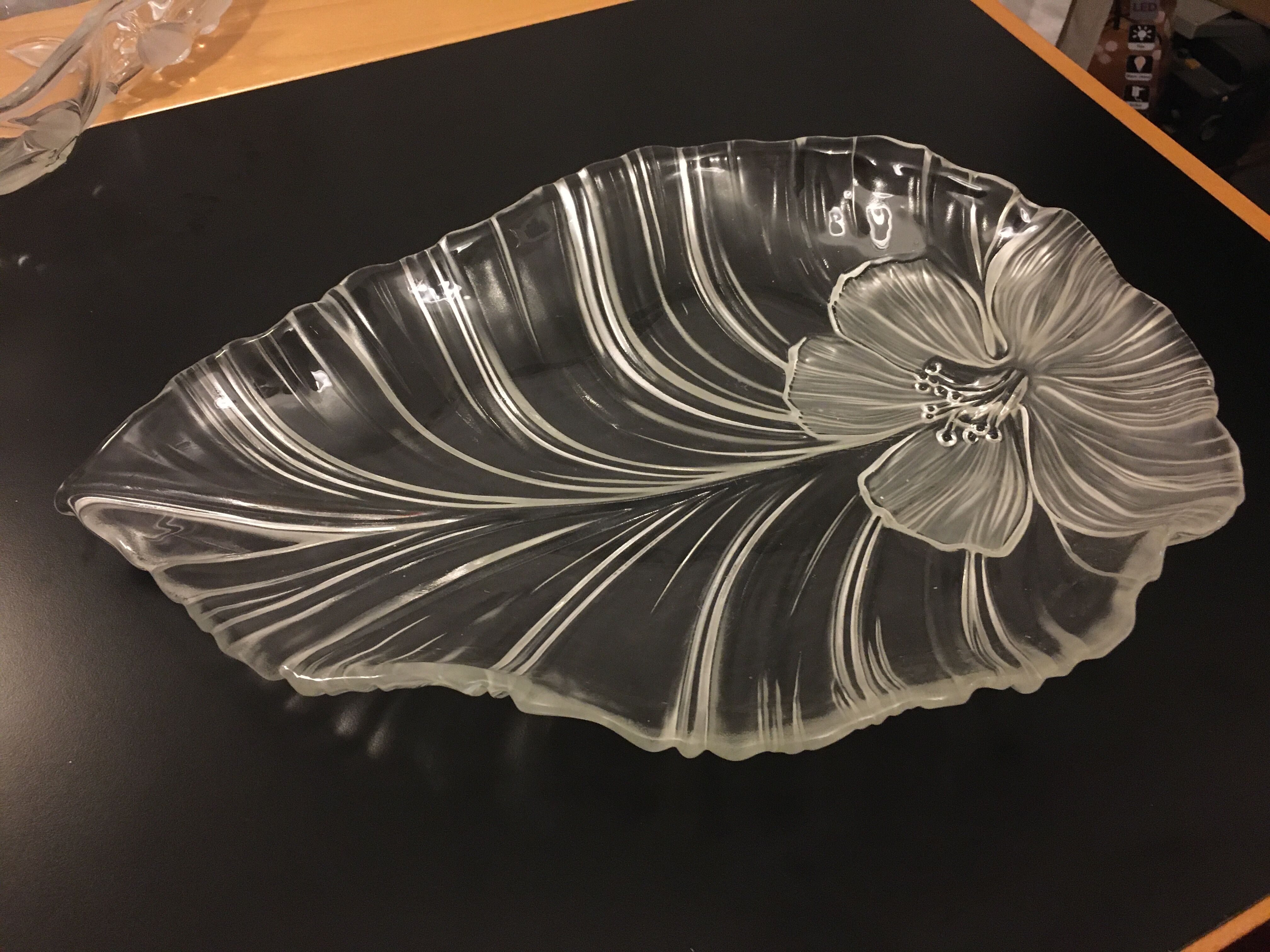 Flower pattern glass dish