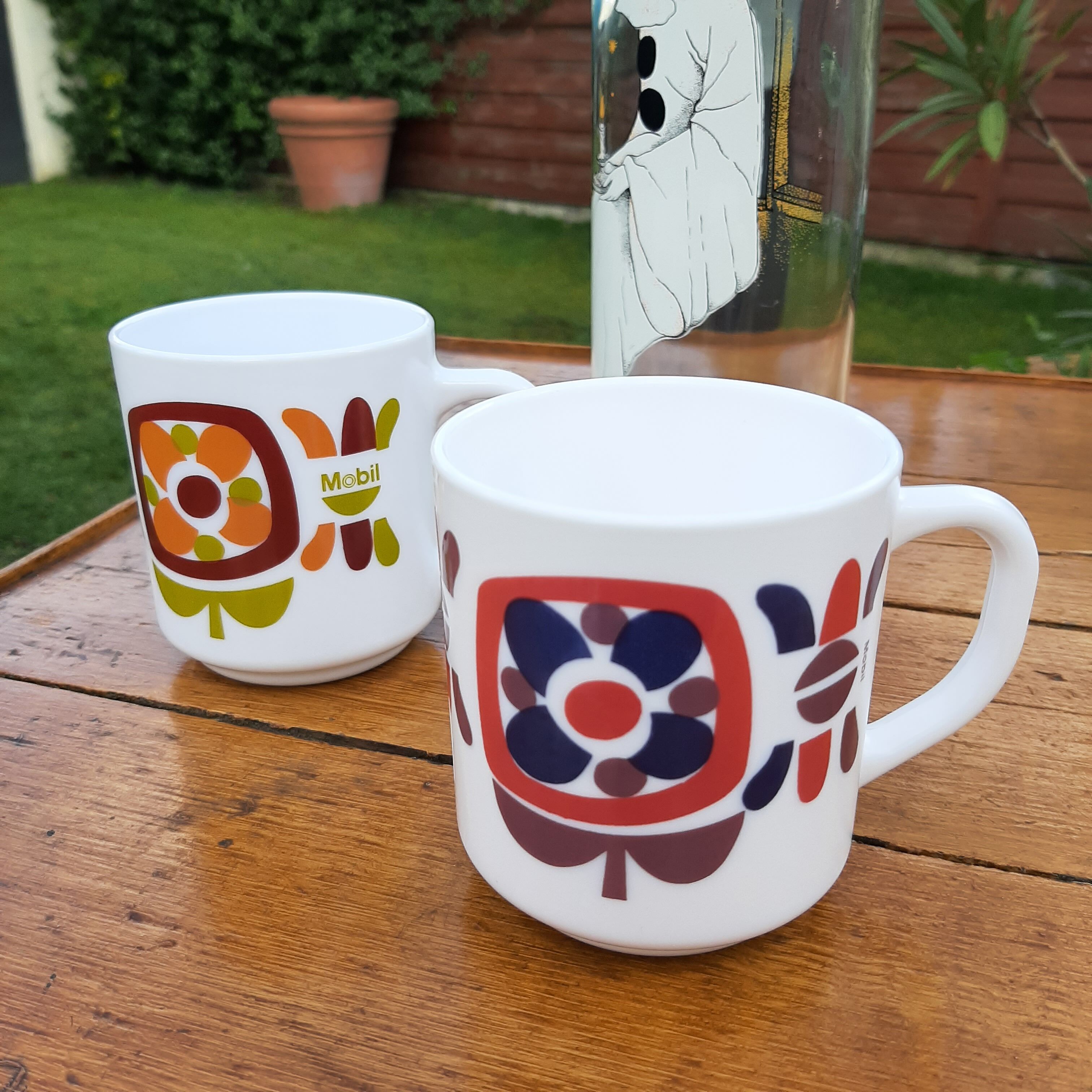 Lot 2 cups vintage mobil