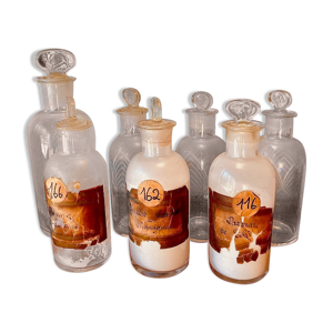 Lot de 7 flacons d'apothicaire