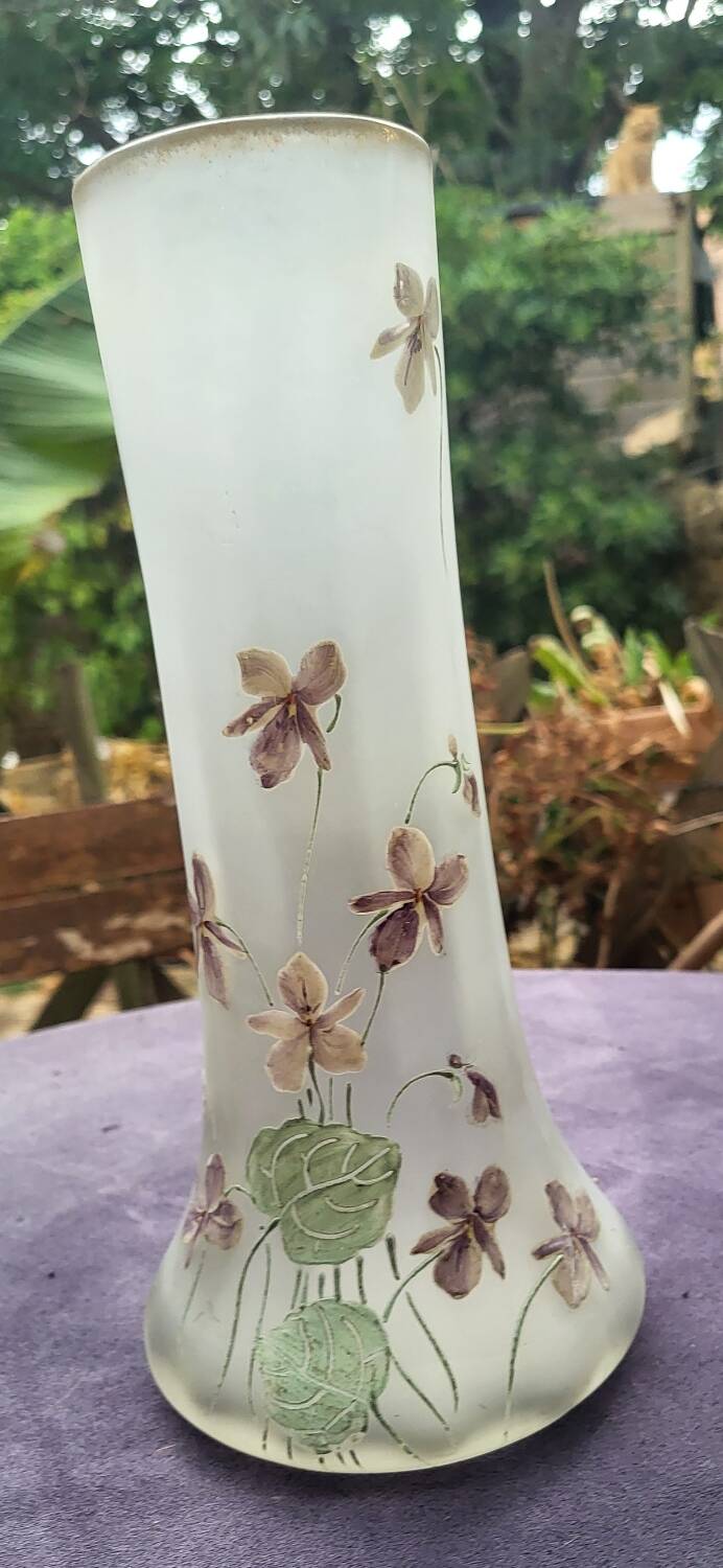 Legras vase, table bouquetier model "violet"