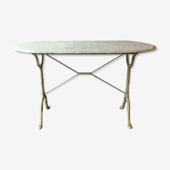 White marble bistro table