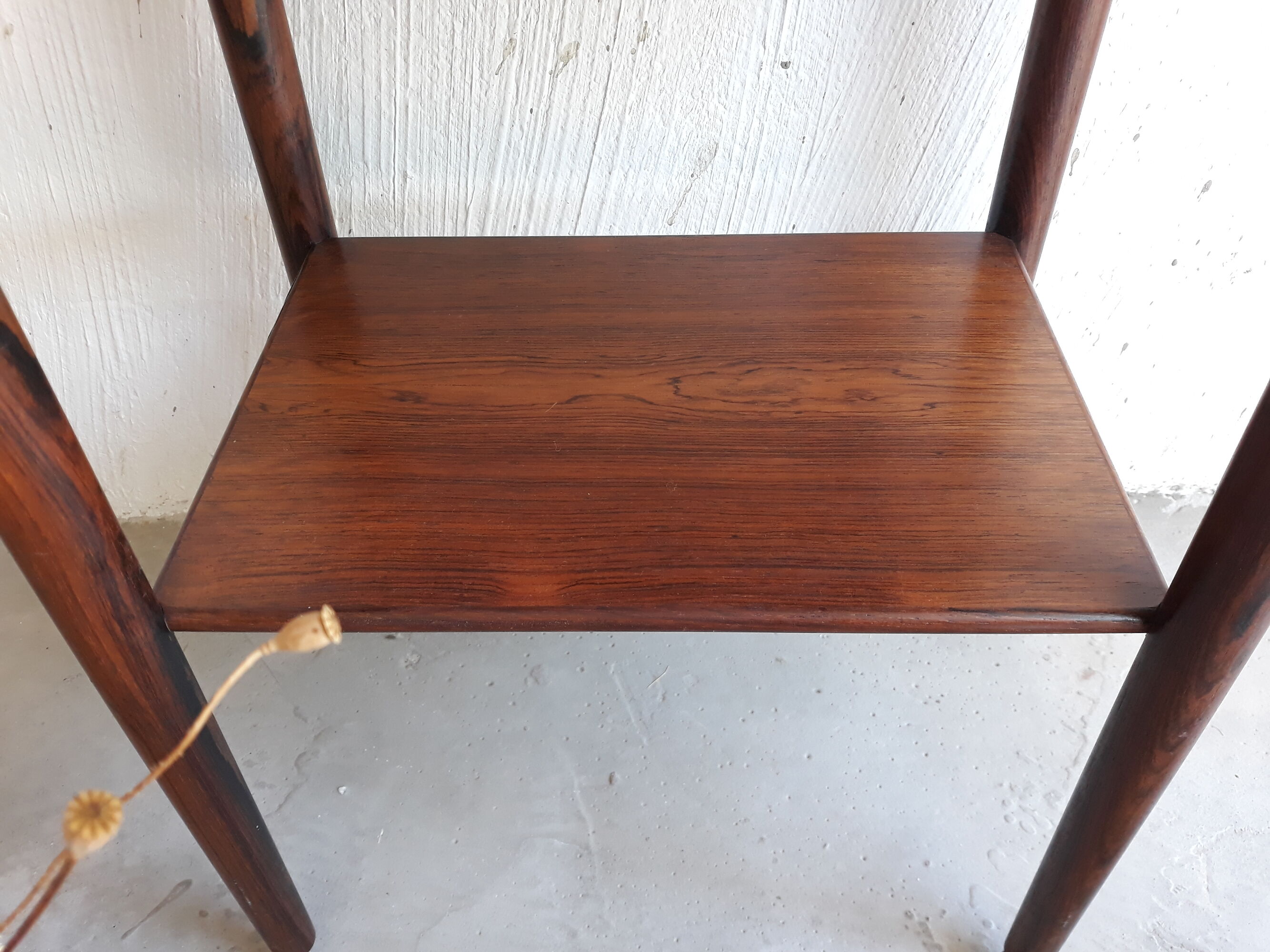 Guéridon porte plante table d'appoint en teck 1960