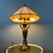 Lampe de table Tiffany Art déco en vitrail violet