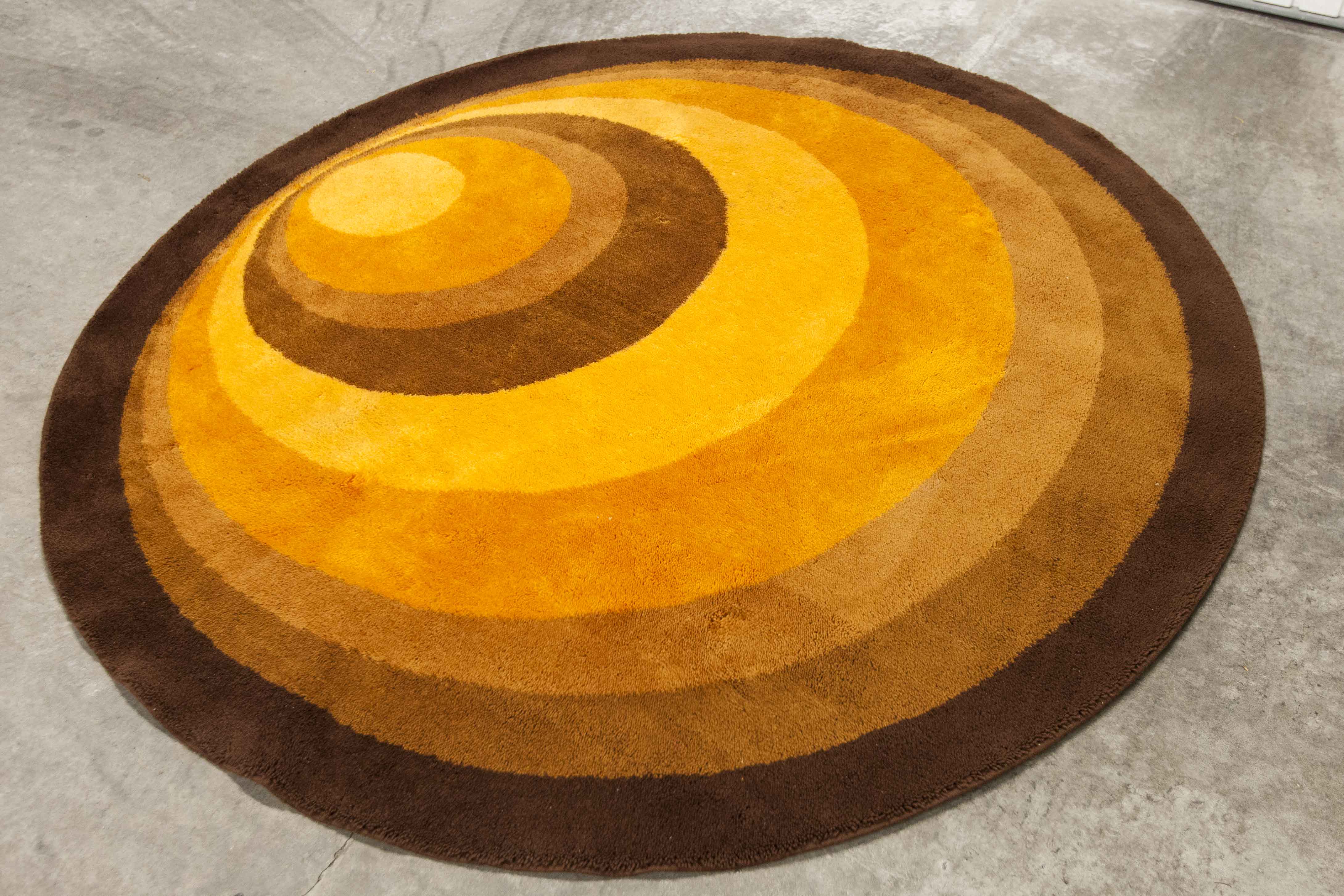 Round carpet 2m Scandinavian Schaeffler model "Atrium" synthetic from 1977