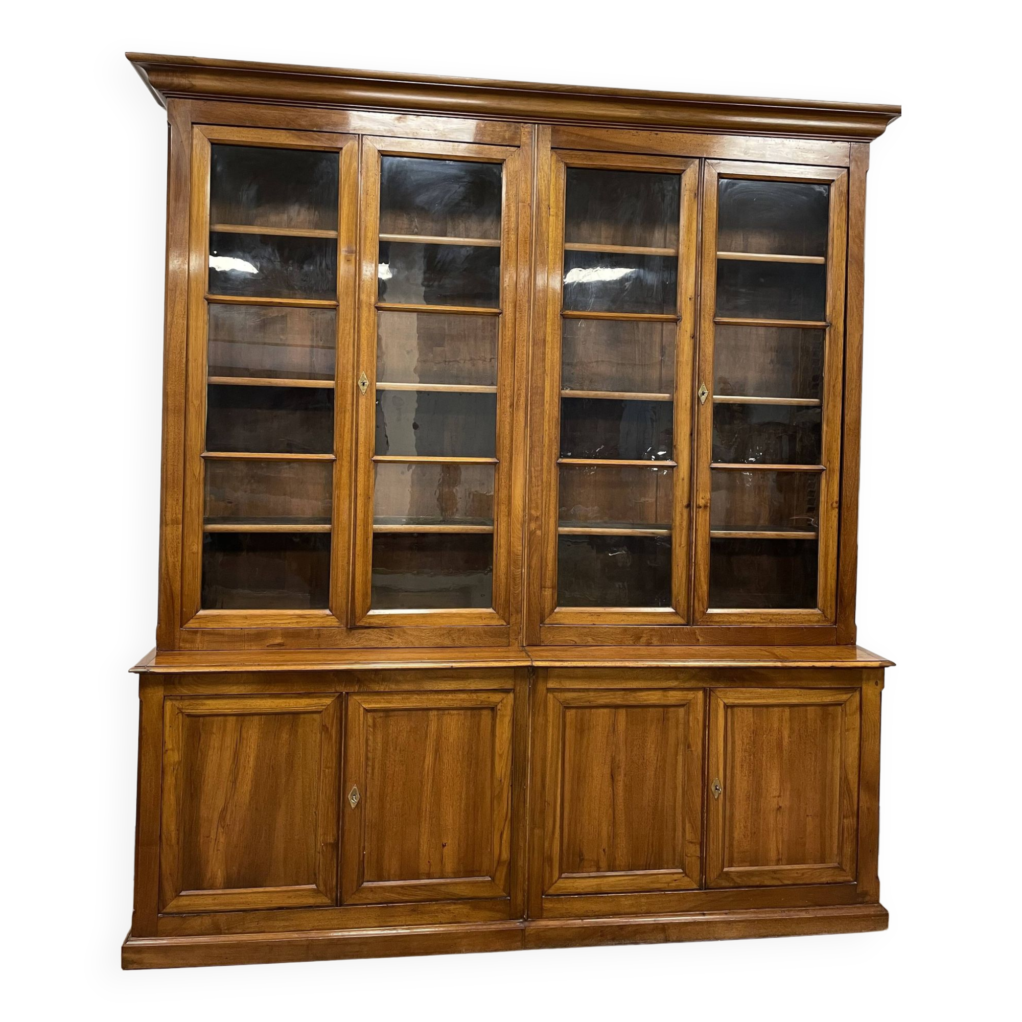 Large walnut bookcase from the end of the 19th century