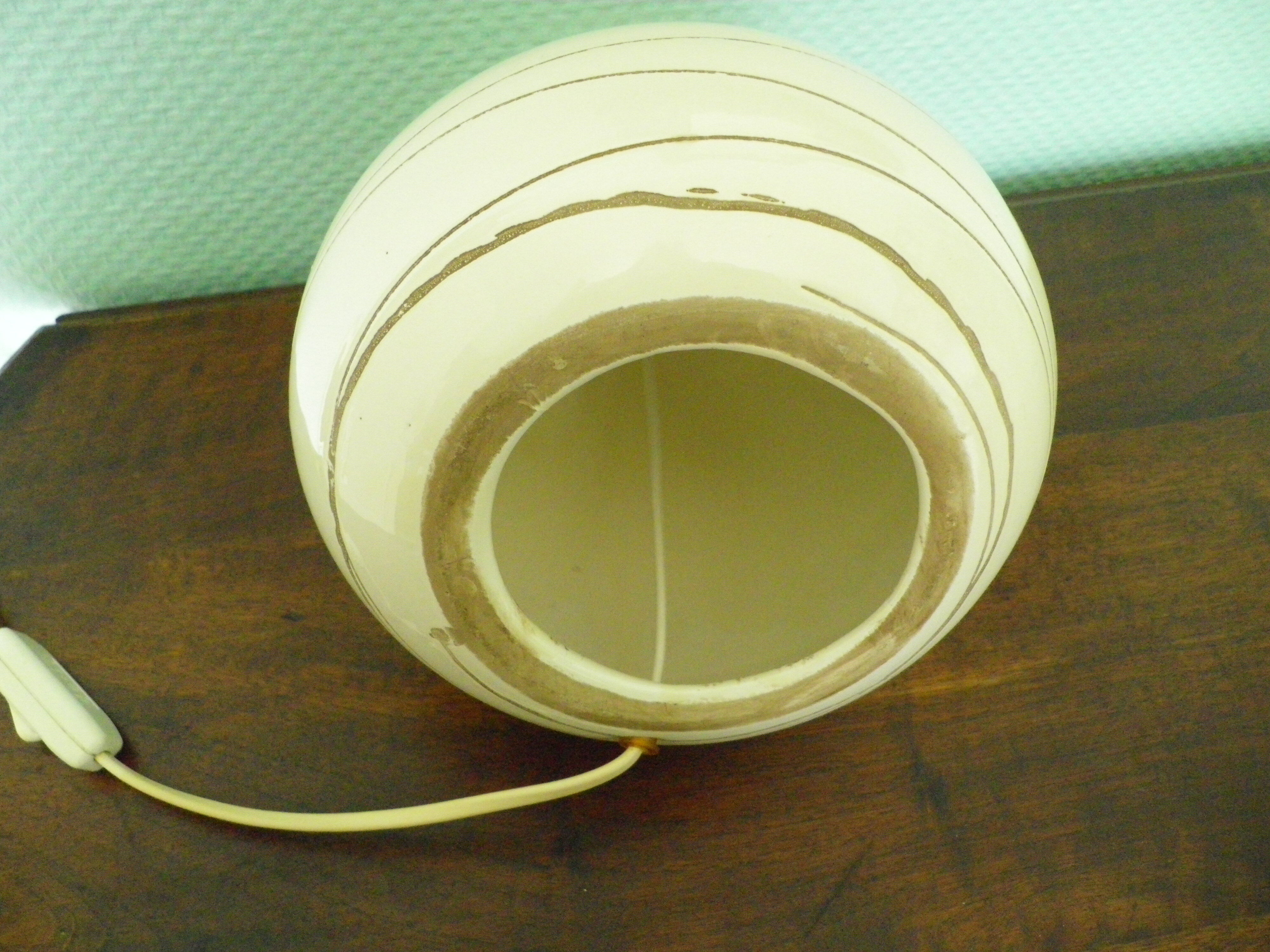 Enamelled ceramic lamp foot