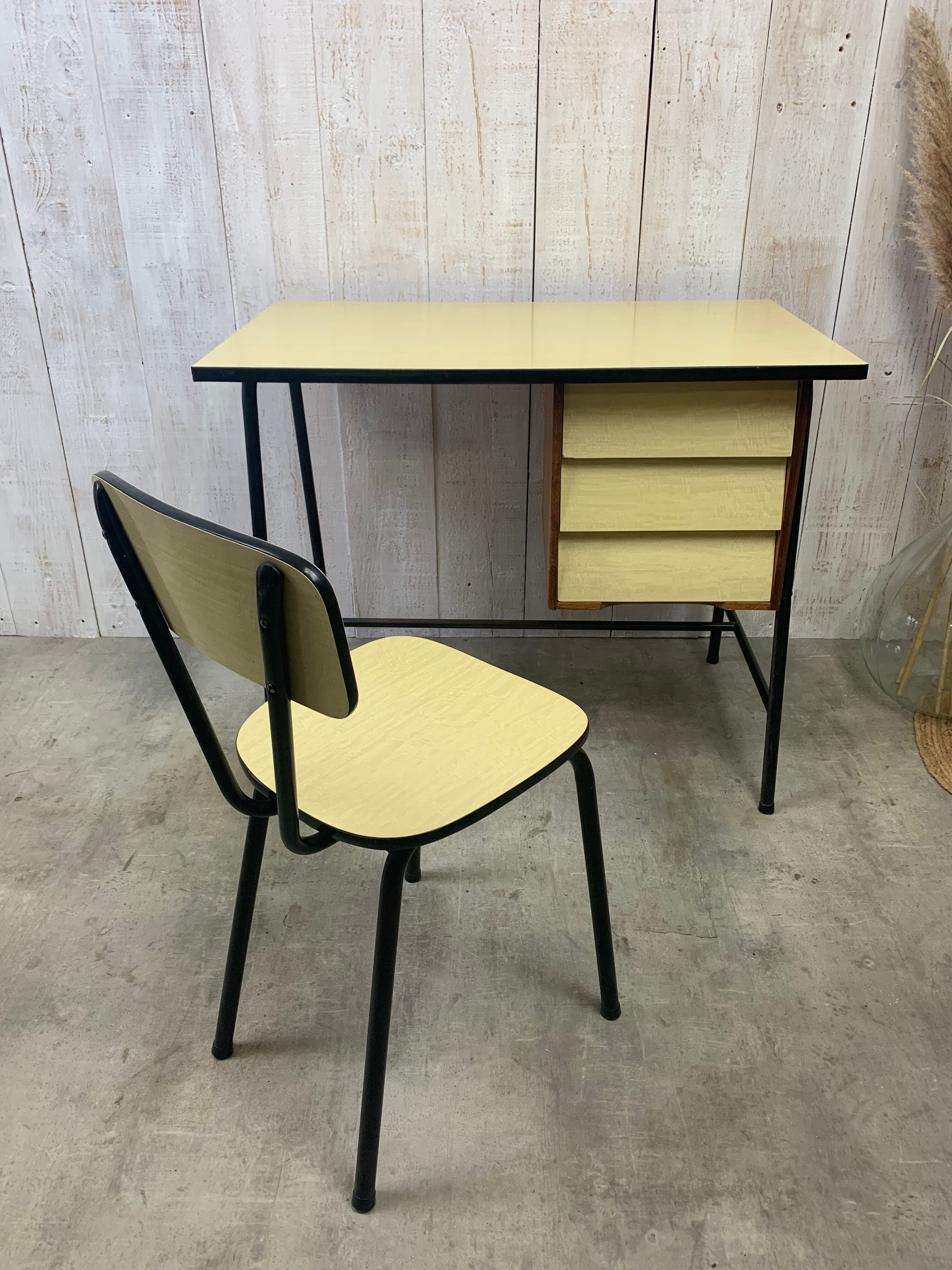 Vintage dressica desk with chair